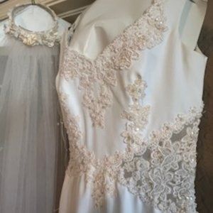 Wedding Dress, Mollie McBride, size 10, color bone and veil
